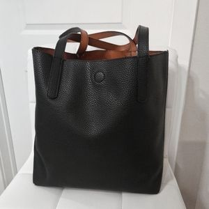 ‼️Final Price‼️Large Reverseable Black/Cognac Faux Pebbled Leather Tote